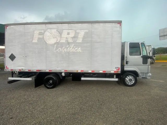 Ford Cargo 816S - Ano 2013 - Foto 5