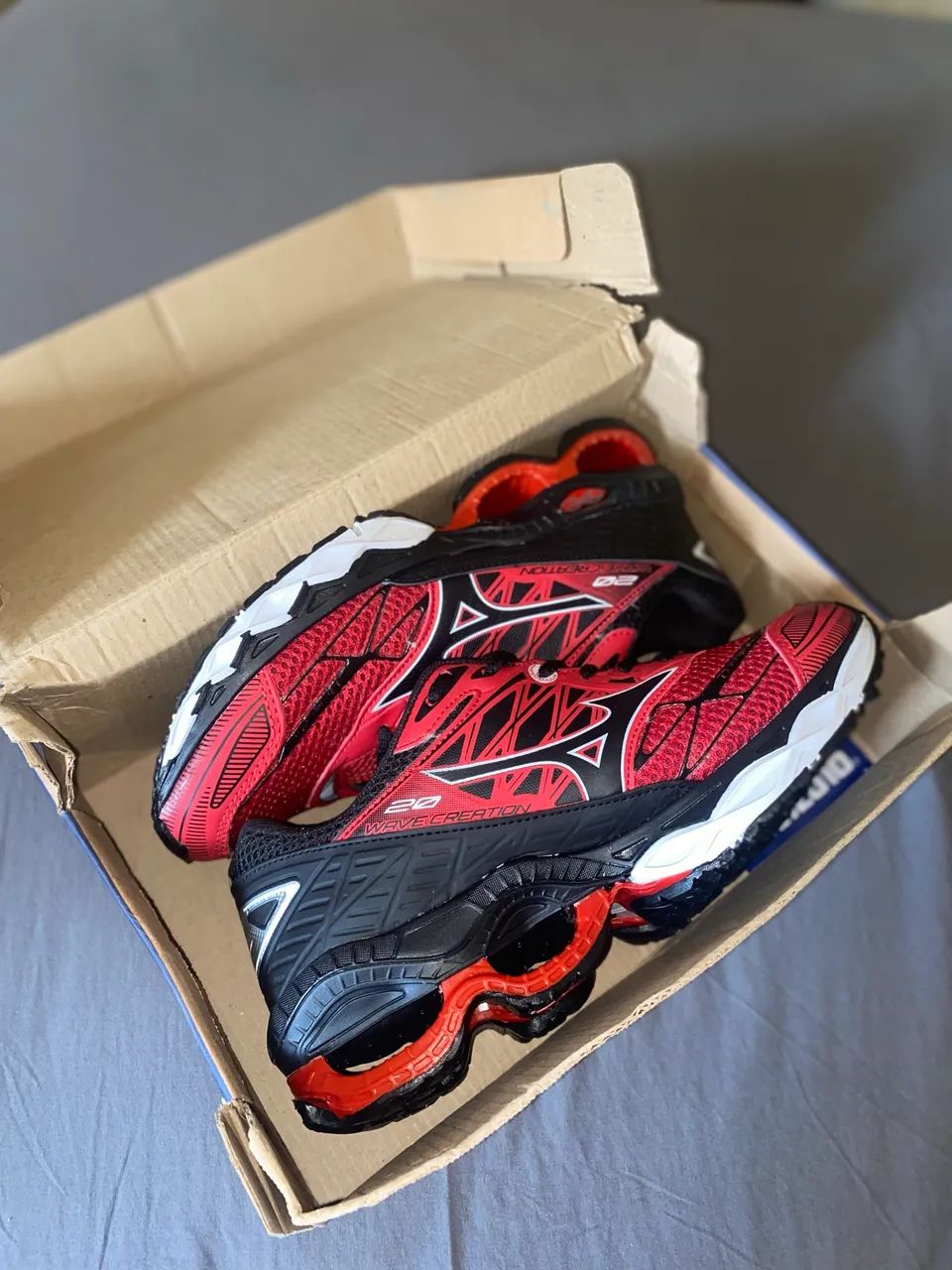 Mizuno Wave Creation 20