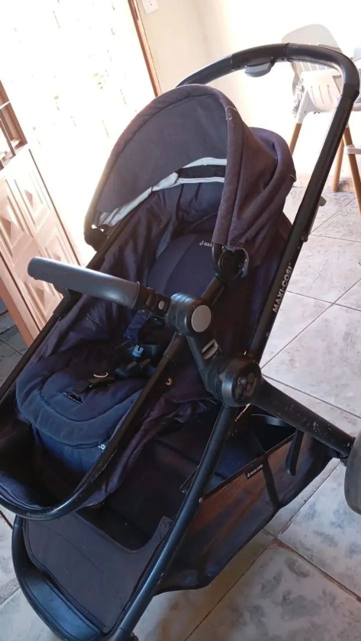 Vendo carrinho de bebê e bebê conforto Maxi Cossi 