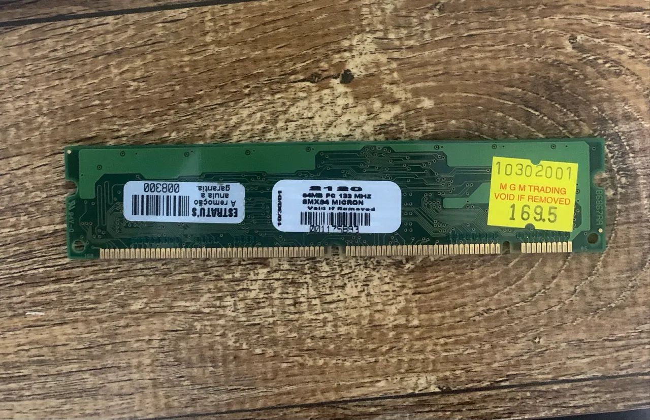 Memória 64 MB pc133 MHZ da micron.