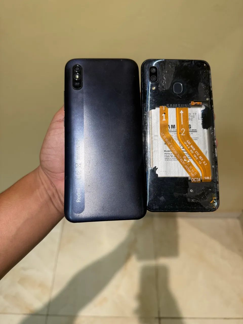Celular Xiaomi e Samsung para retirada de peças 