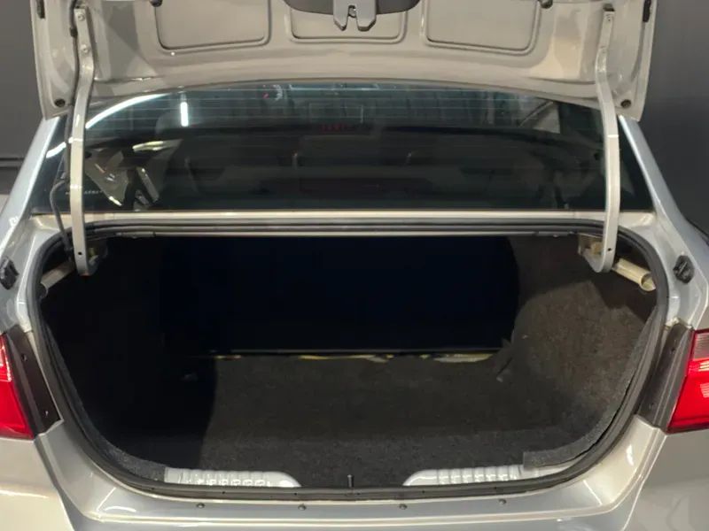 Volkswagen Voyage 1.0 Flex 12V 4p, foto 17 de 19