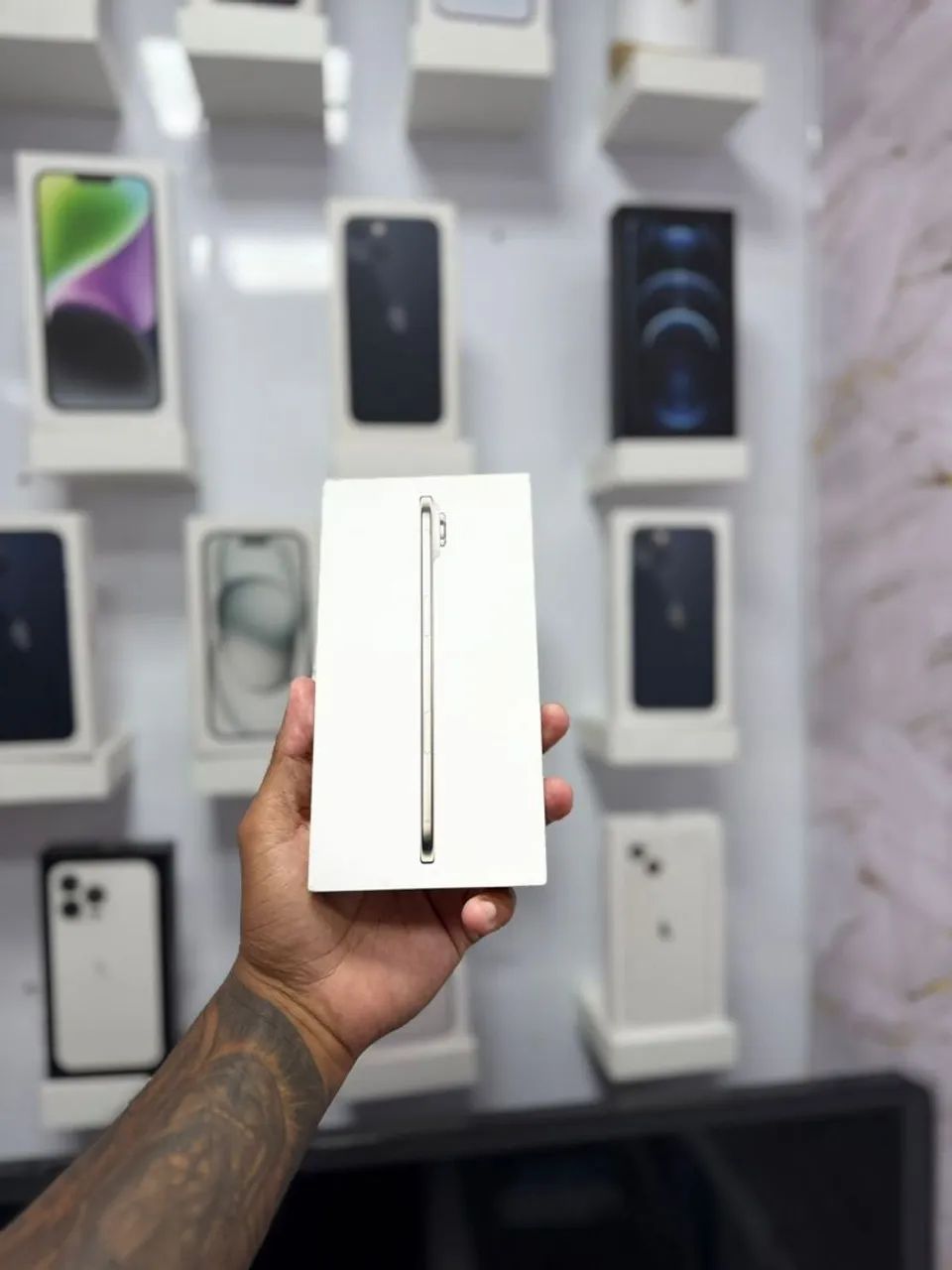 IPHONE 17 AIR 256GB <br>R$ 5.950,00 TOP