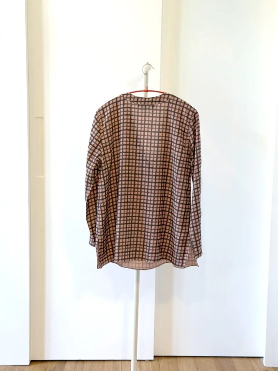 Camisa Coven xadrez rosê PP - Foto 4