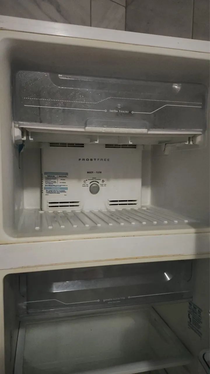 Geladeira eletrolux 