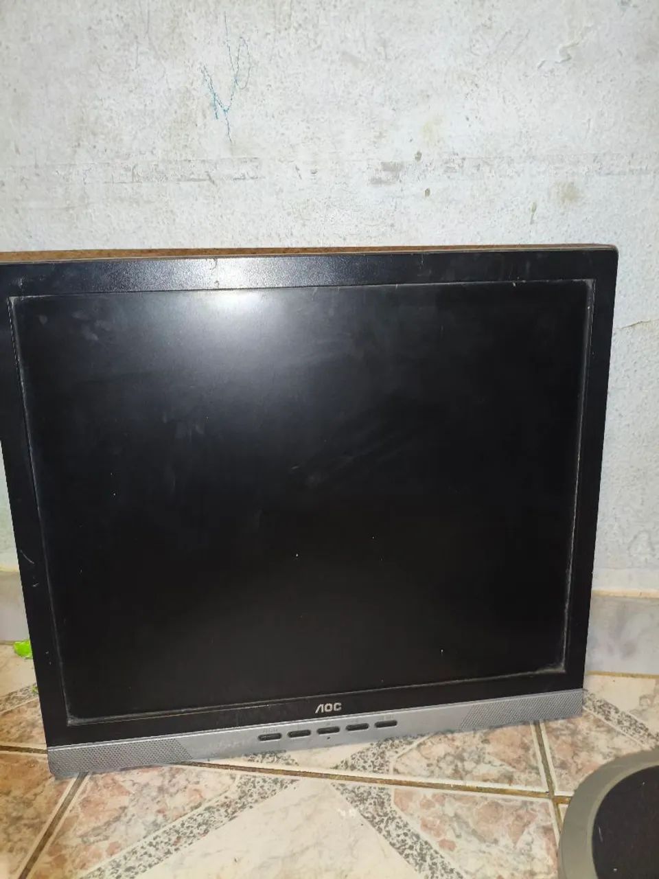 Tela AOC419359868332943360