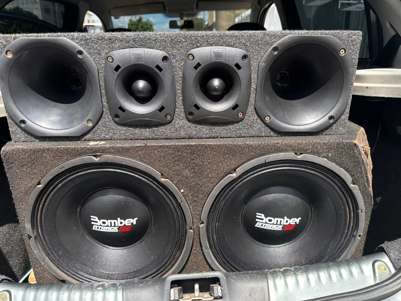 Vendo som automotivo 