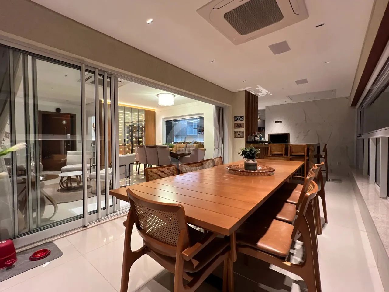 Apartamento Duplex 4 Suítes no Marista