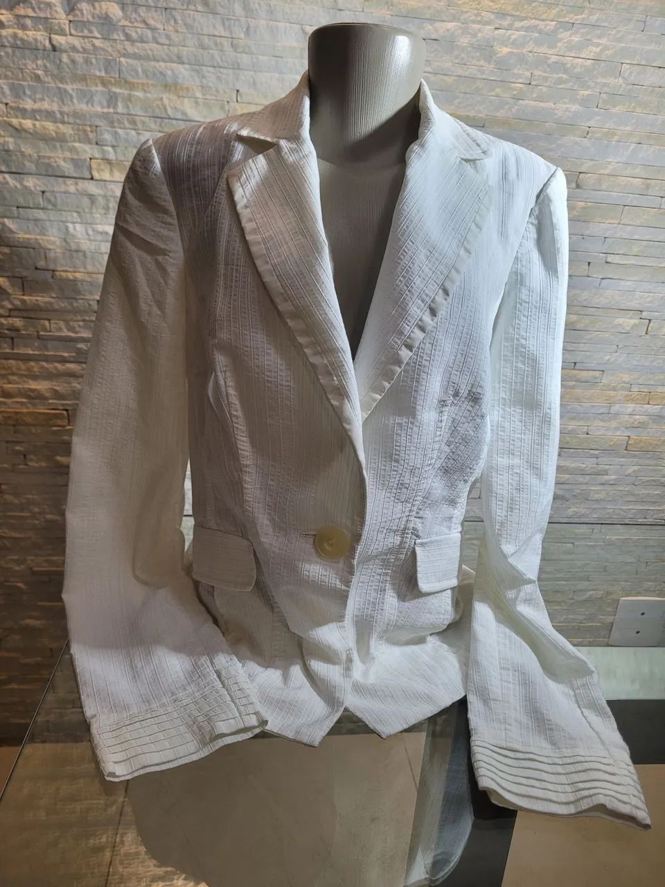 Blazer feminino marca Mango Suit 