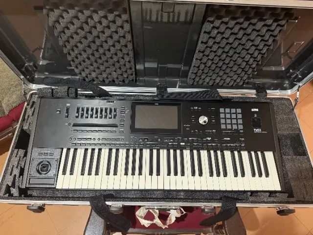 Teclado Korg PA5X - Novo (Nunca Usado) com Hard Case