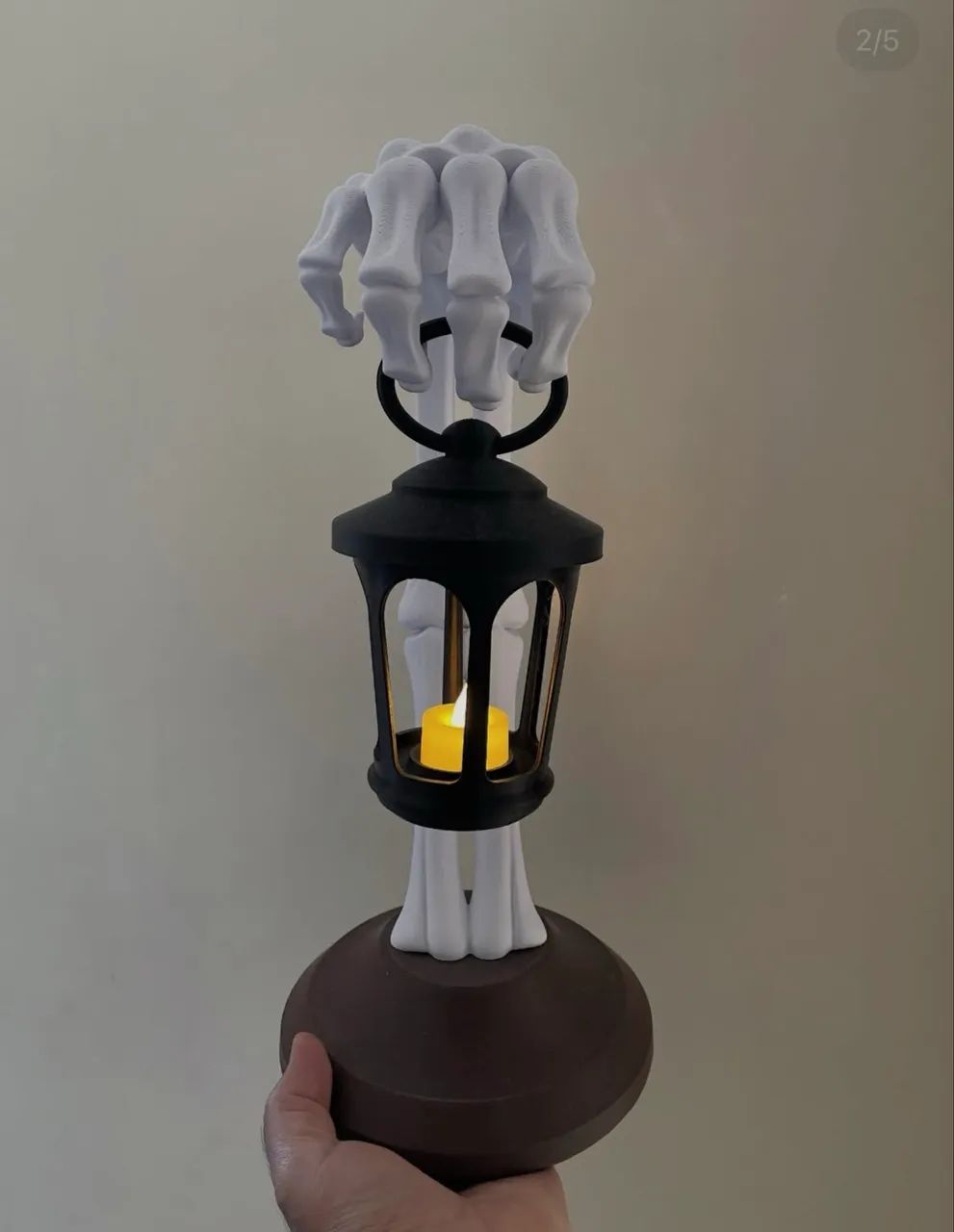 Luminária mão de caveira  - Foto 3