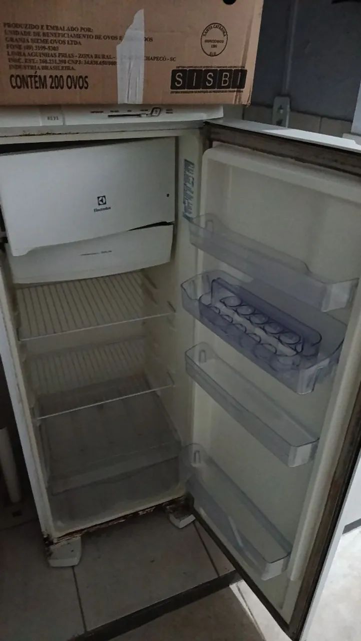 Geladeira Electrolux ( leia o anúncio) - Foto 2