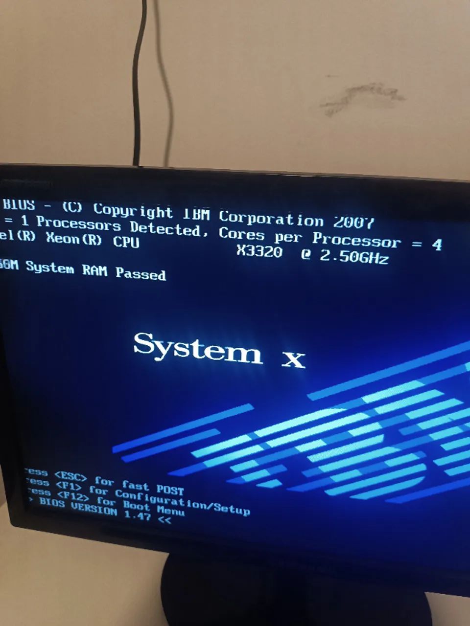 Servidor IBM x3200 m2 Xeon 6GB ram Placa SAS - Foto 3