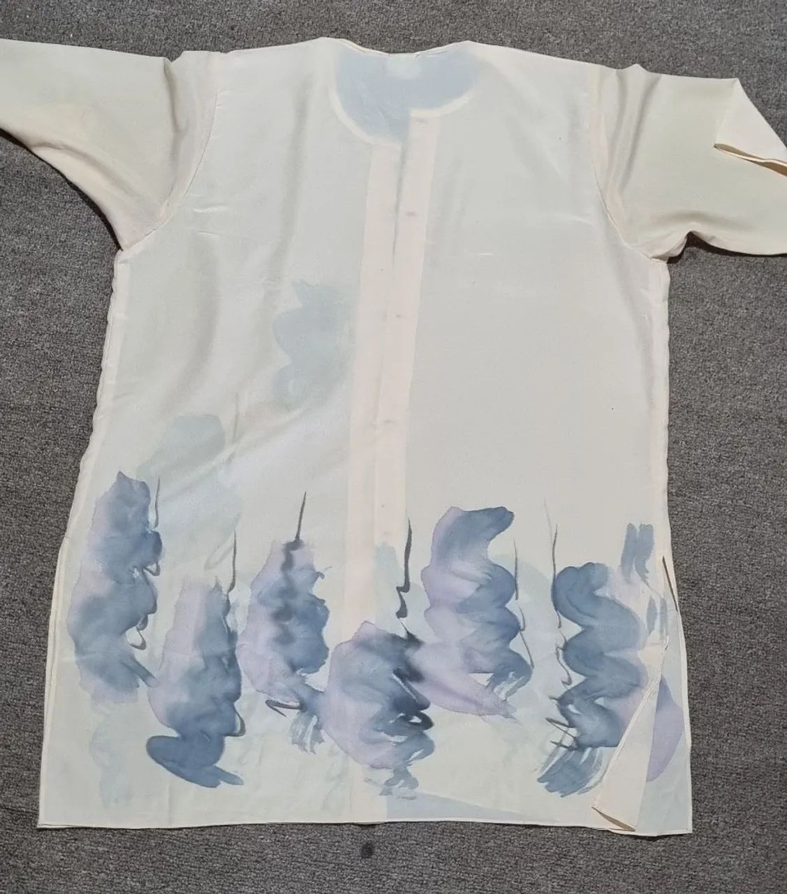 Camisa alongada GG 48 busto 60cm compr total 85cm tem transparência - Foto 2