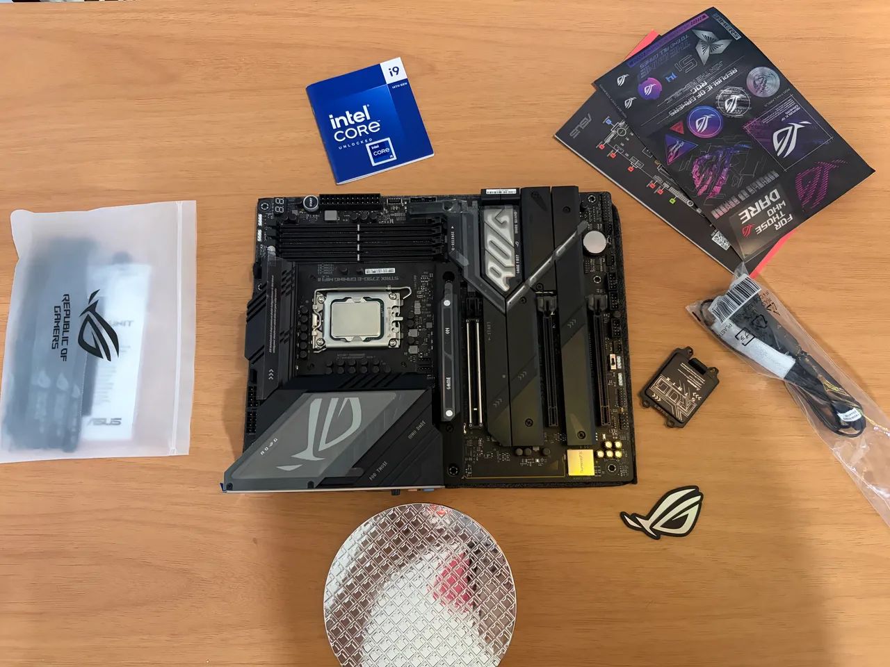 Kit upgrade DDR5 ASUS ROG Strix Z790E Gaming WiFi II + i9 14900k - novo - @gbstore071 - Foto 3