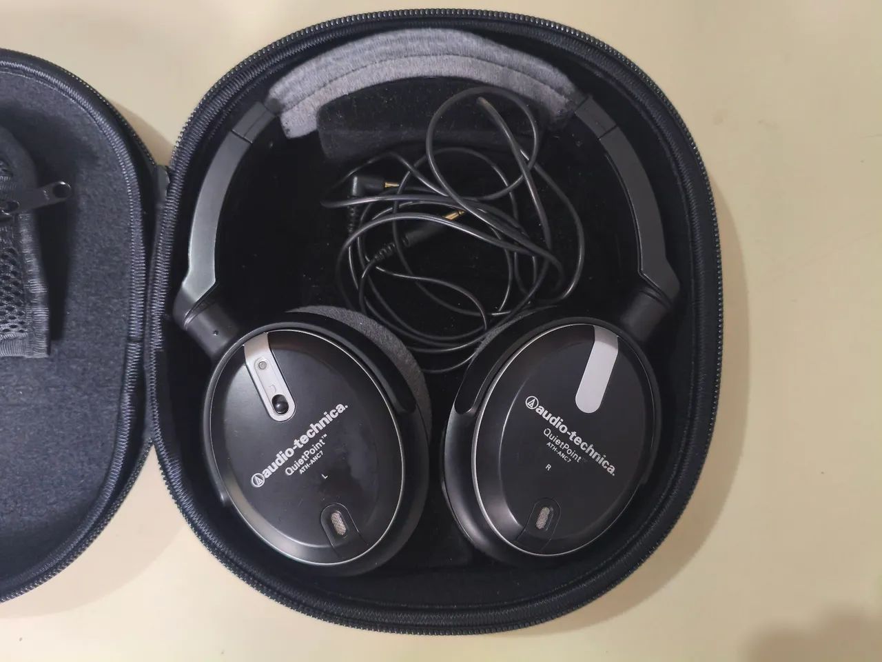 Fones Audio-Technica QuietPoint ATH-ANC7b