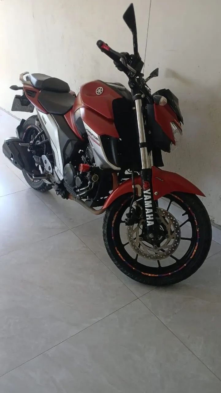 Moto Yamaha fazer 250 ano 2018
