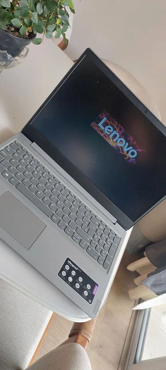 Notebook Lenovo Tela 15,6  - Foto 2