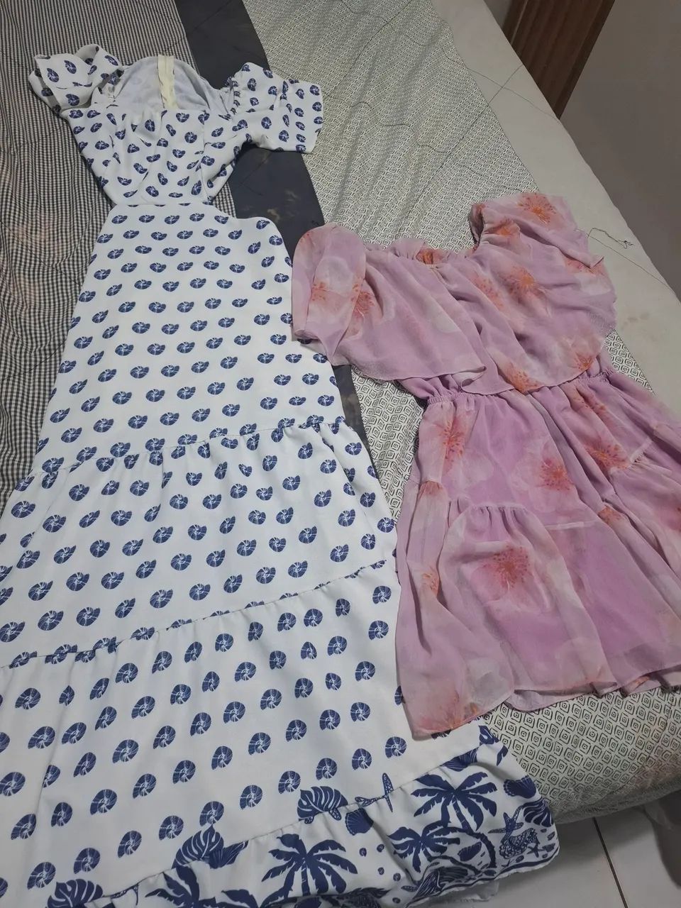 Vestidos 2 por 100 reais