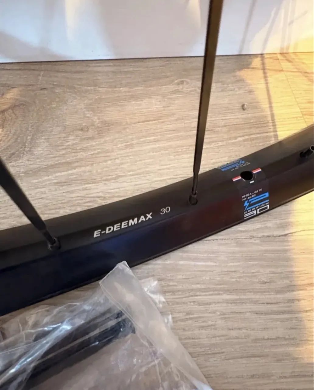 Par de Rodas Mavic E- Deemax 30 29 - CenterLock - MicroSpline  - Foto 2
