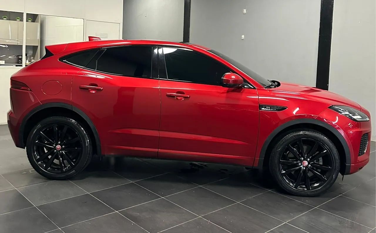 Jaguar E-Pace R-dynamic SE 2.0 AWD 300cv Aut. 2018 - Foto 3