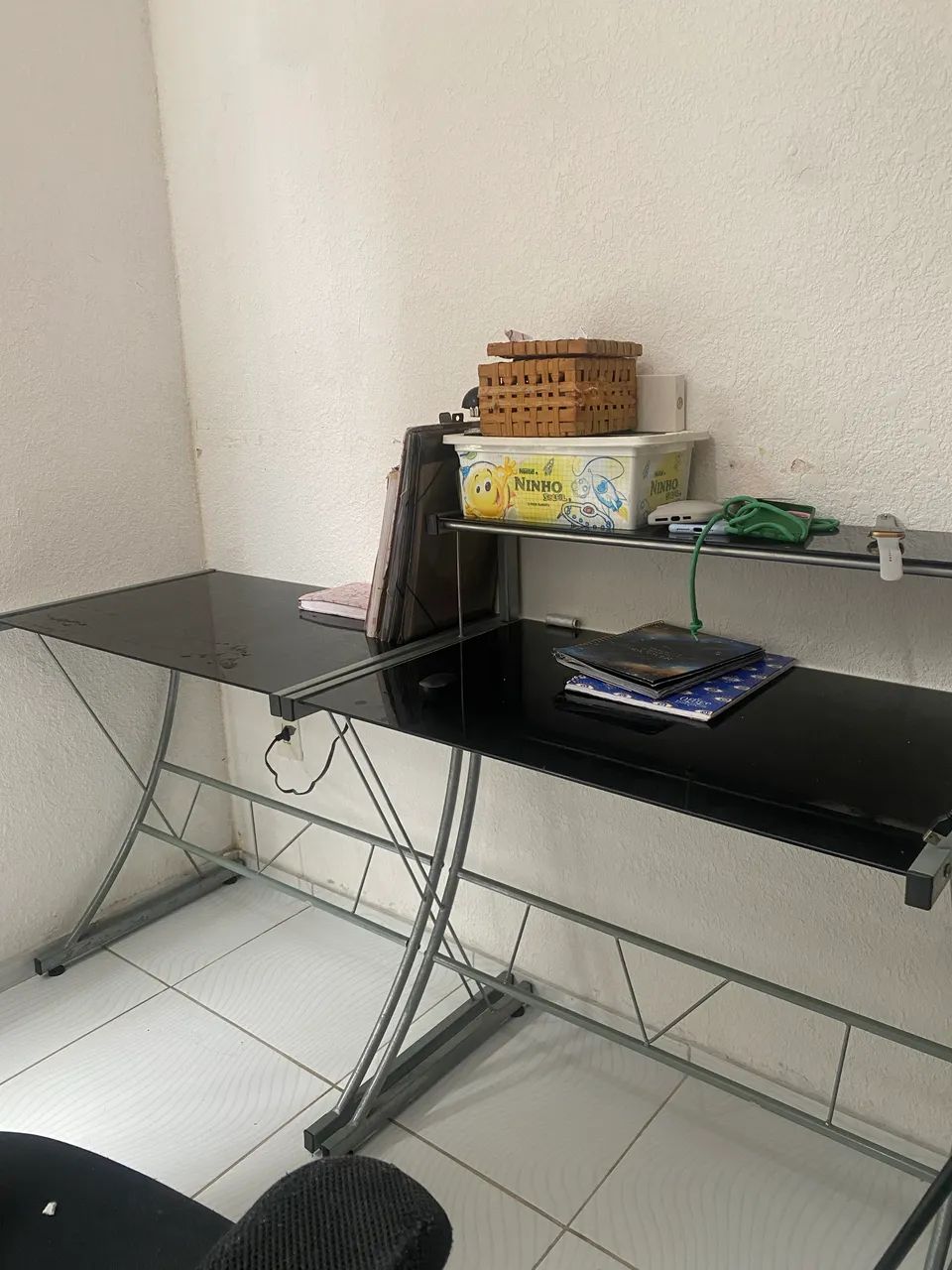 Mesa e cadeira