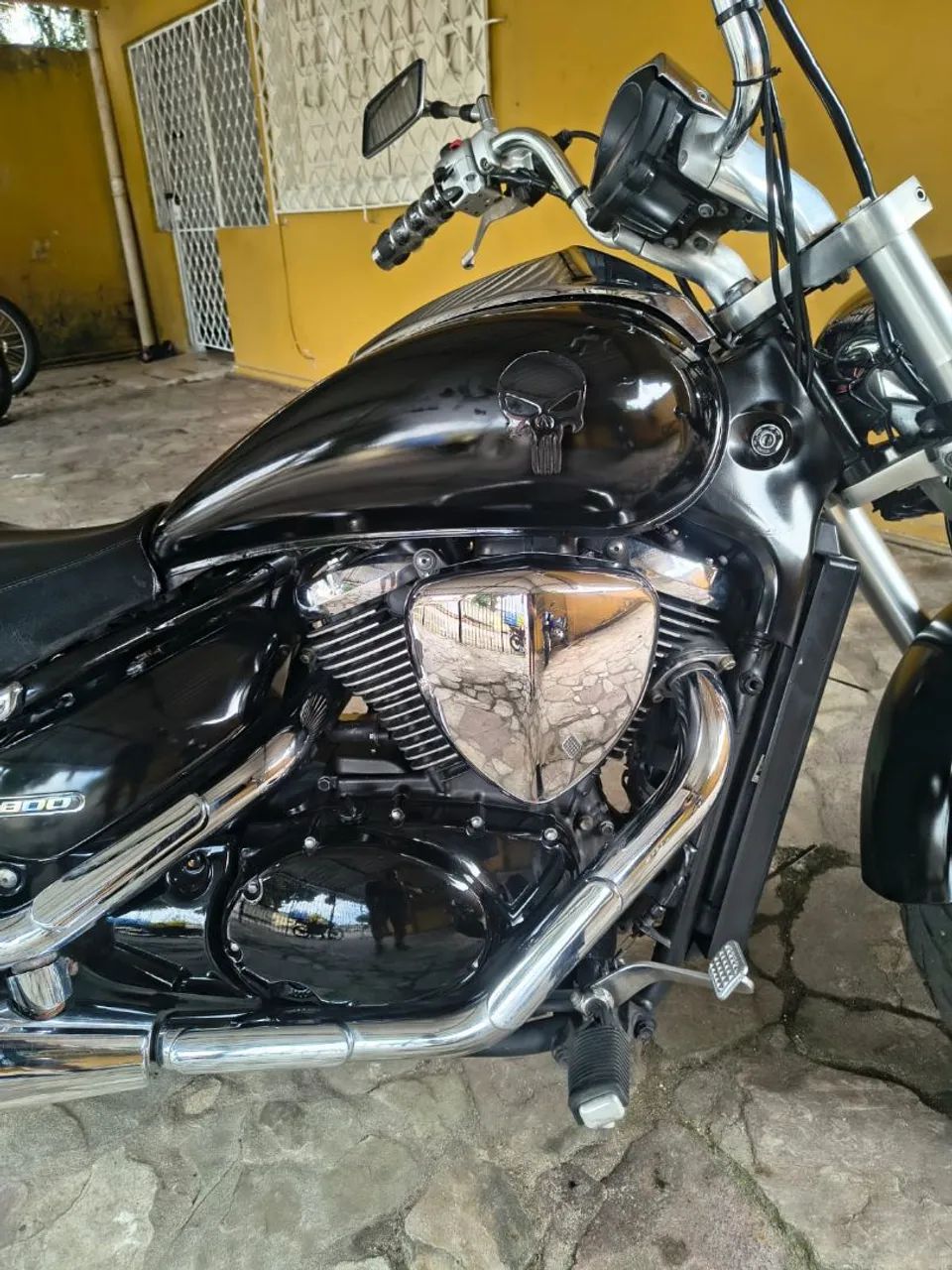 Suzuki Boulevard M800