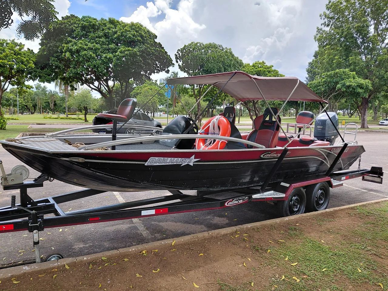 LANCHA CALAÇA "PESQUE/LAZER" DE 20 PÉS, MOTOR 90 HP YAMAHA, MUITO CONSERVADA. - Foto 3