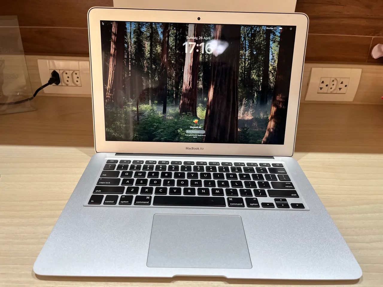Ótimo MacBook Air 13 na caixa A1466 i5 8GB SSD 128GB Sequoia