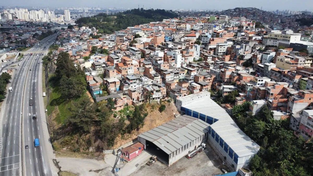 Terreno à venda com 1.457,65 m²  Rodovia Fernão Dias | Ideal para condomínio popular - Foto 2