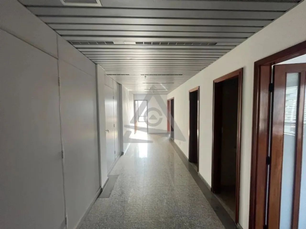 Sala para alugar em Campinas, Cambuí, com 240 m², Metropolitan Plaza - Cambuí - Foto 5
