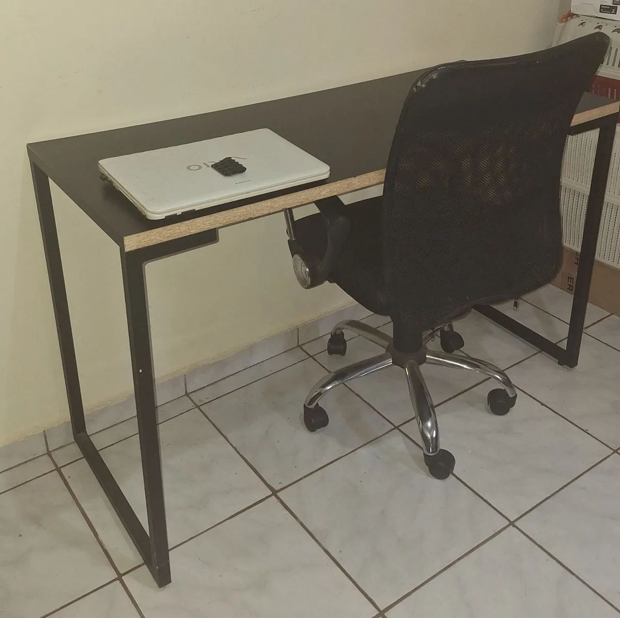  Vendo mesa e cadeira  - Foto 3