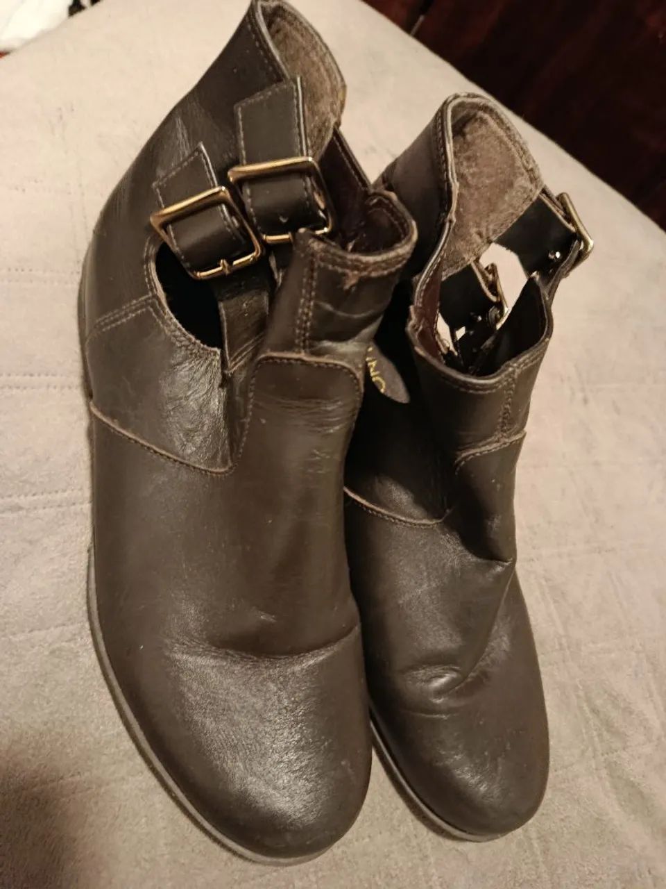 Bota marrom via uno 38 