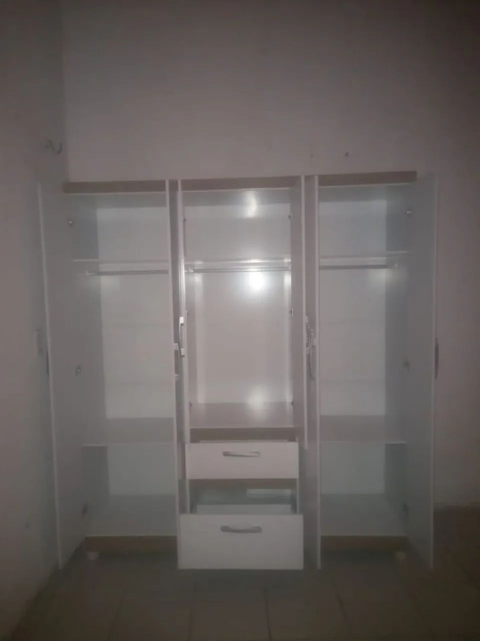 Guarda roupa 6 portas - Foto 2