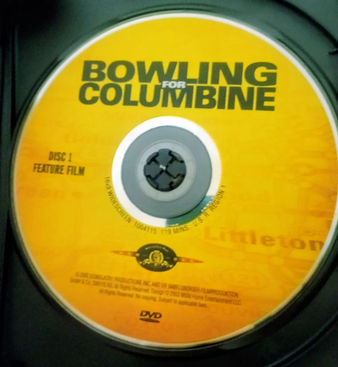 Dvd Duplo Documentário Bowling For Columbine Importado - Foto 2