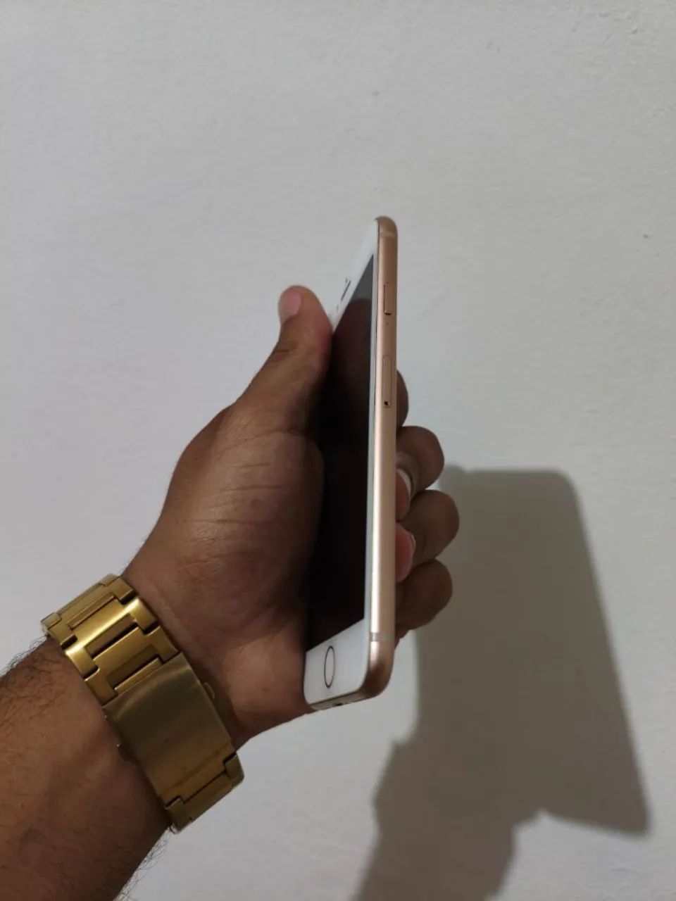 Iphone 8 semi-novo  - Foto 2