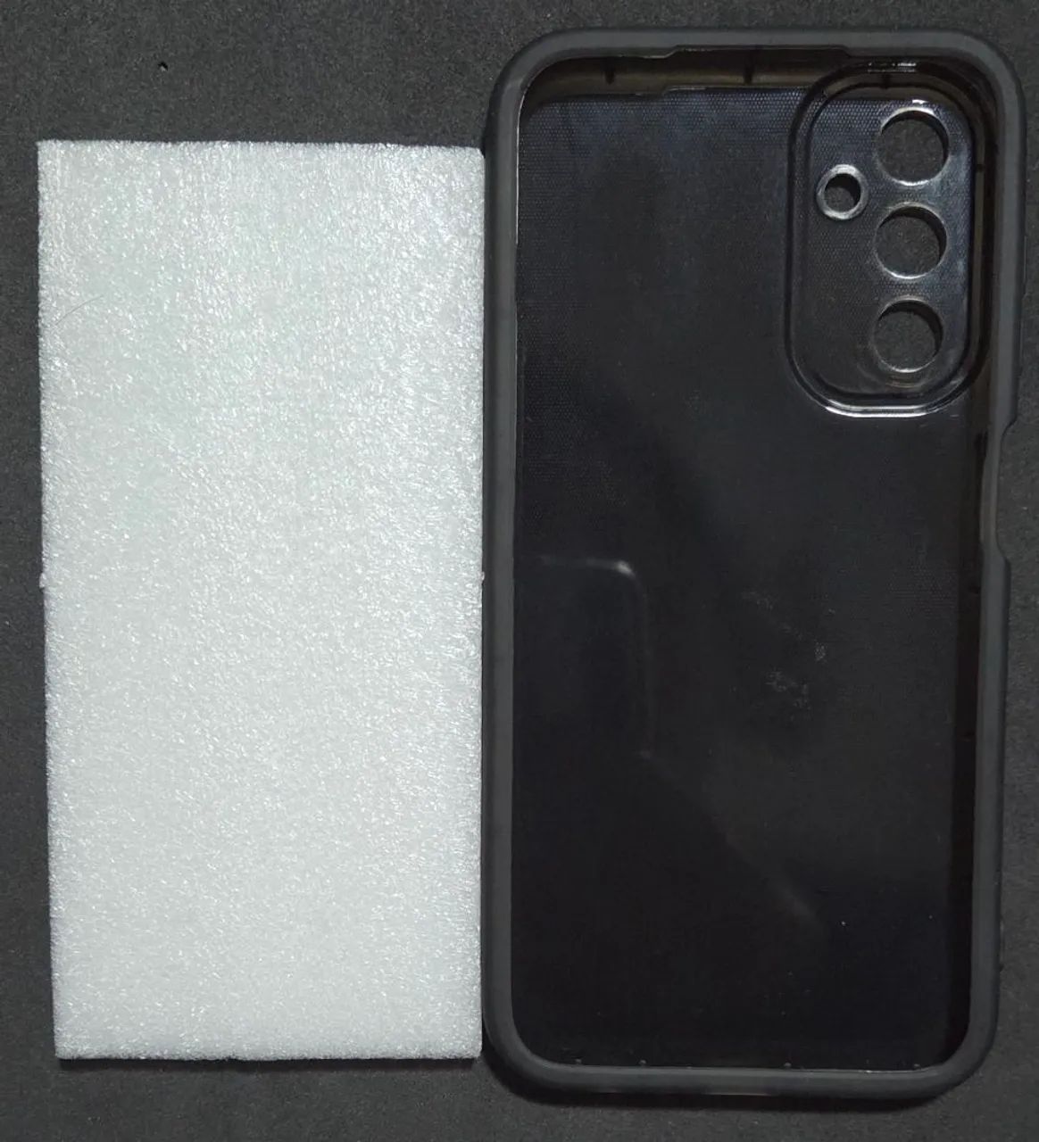 Capa capinha preta anti-impacto em TPU celular Samsung A25 NOVA - Foto 3