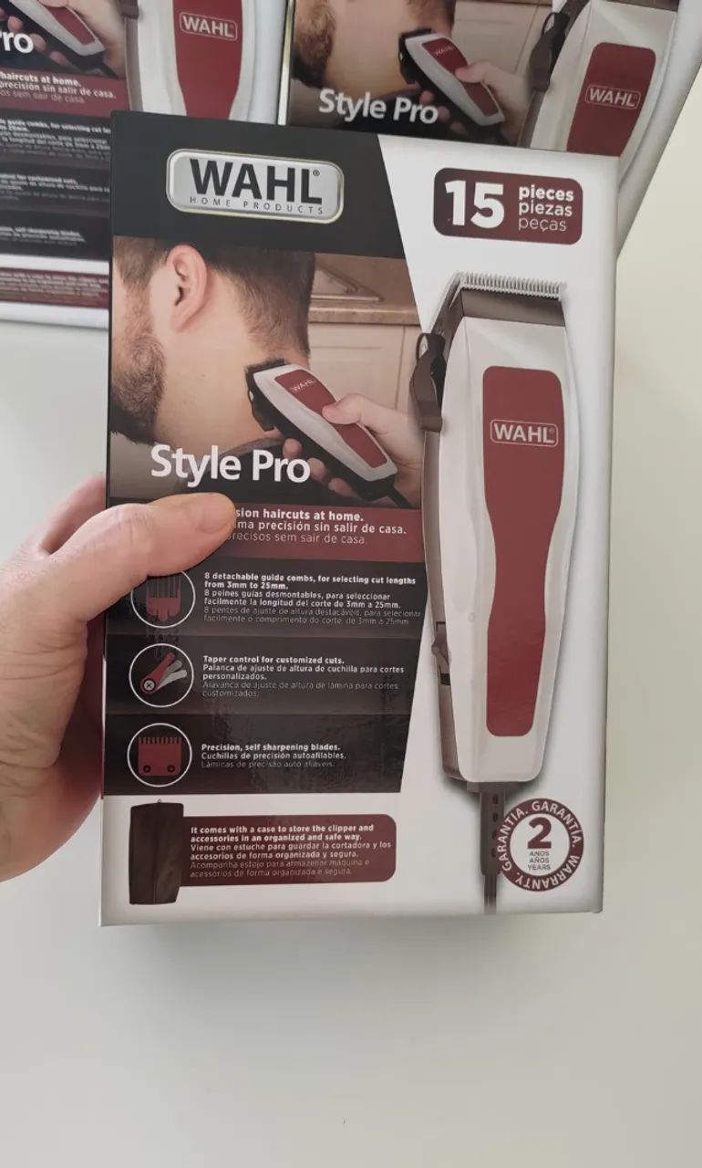  ? Aparador de Cabelos Style Pro Wahl 220V com 8 Pentes e Kit Completo - Foto 3