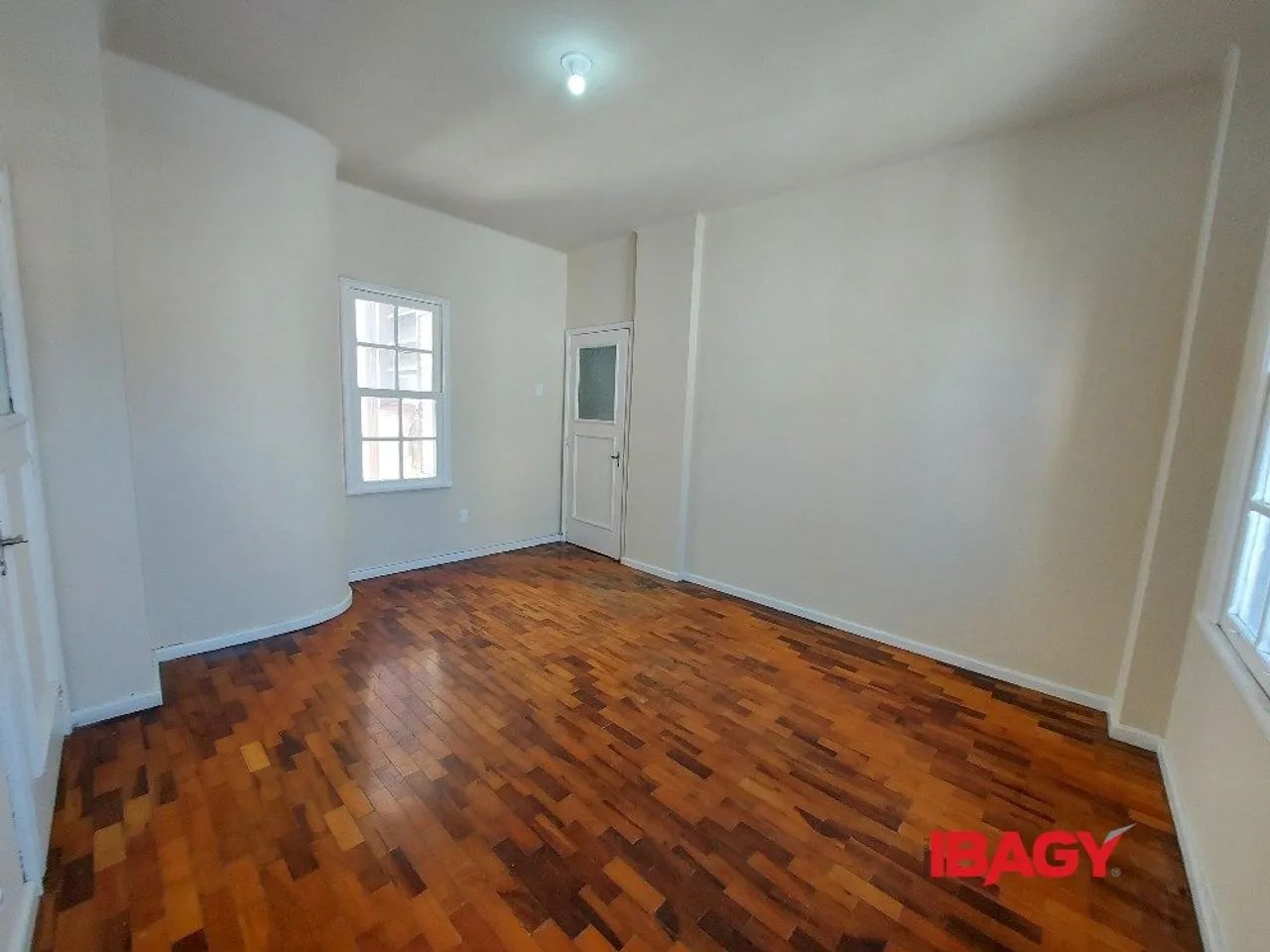Excelente Apartamento 2 dormitório(s) em Centro - Florianópolis - Foto 5