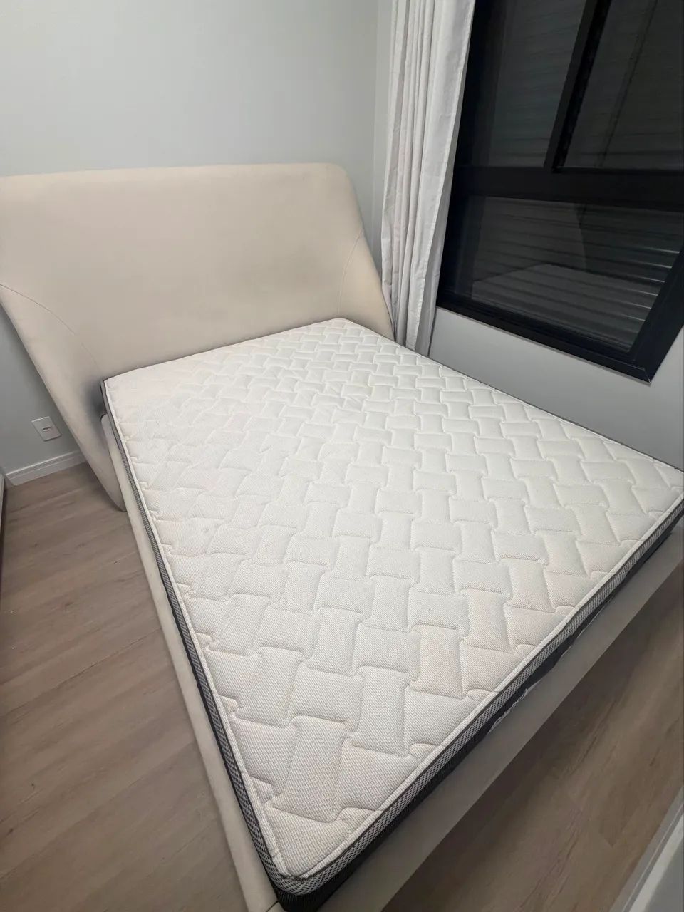 Cama Elegance com cabeceira, base e colchão Ortobom - Foto 5