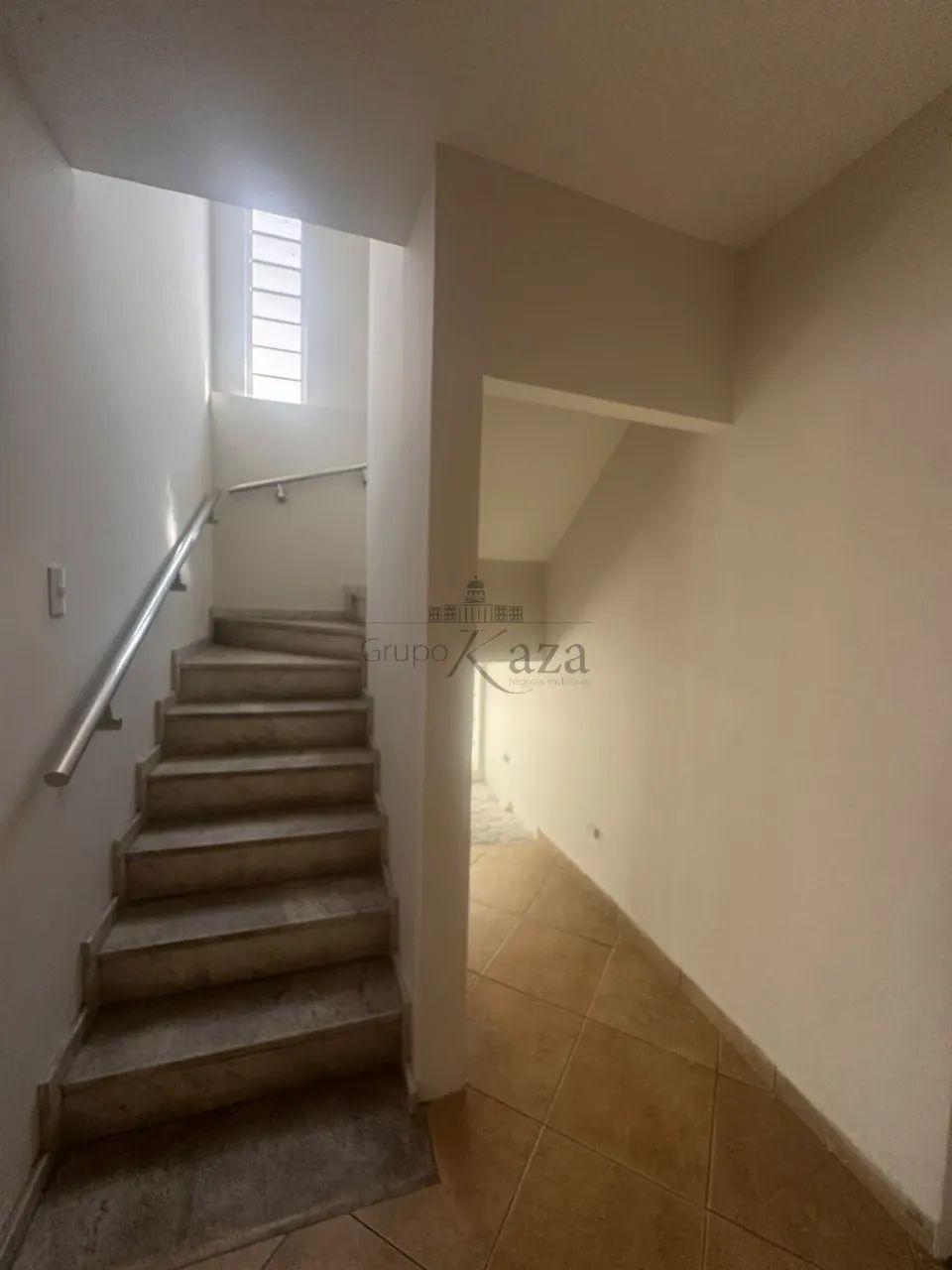 Casa Sobrado - Centro - Jacareí - 3 Dormitórios - 250m². - Foto 4