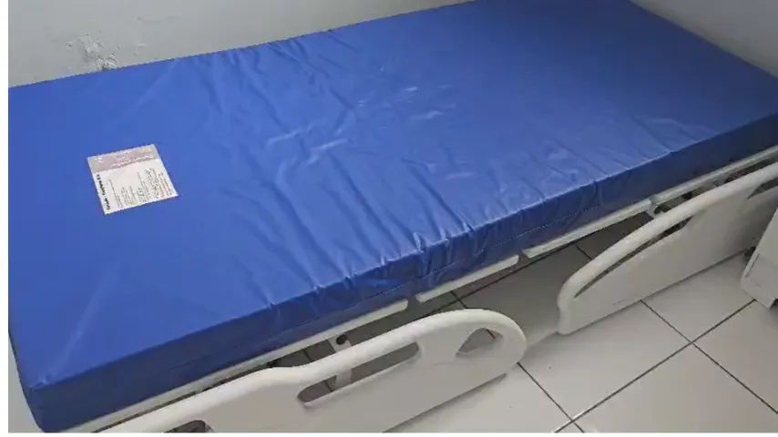 Cama HOSPITALAR  com colchão  - Foto 5