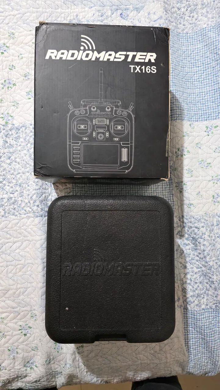 RADIOMASTER TX16S MARK II  - Foto 3