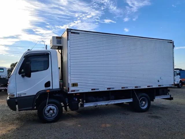 MB Accelo 1016 4X2 Baú Refrigerado - (2012) - Foto 5