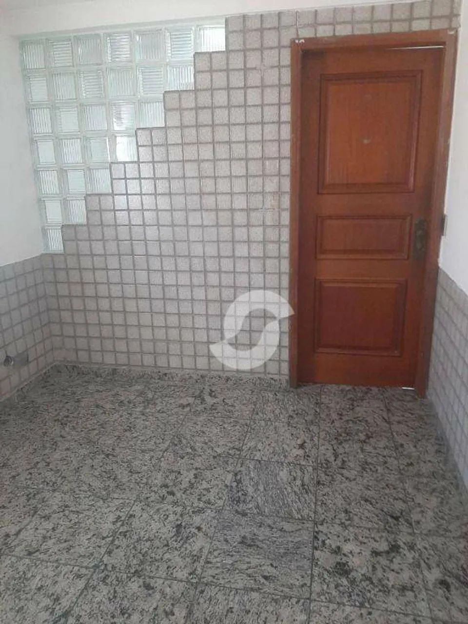 Sala comercial no coração de Niterói ??