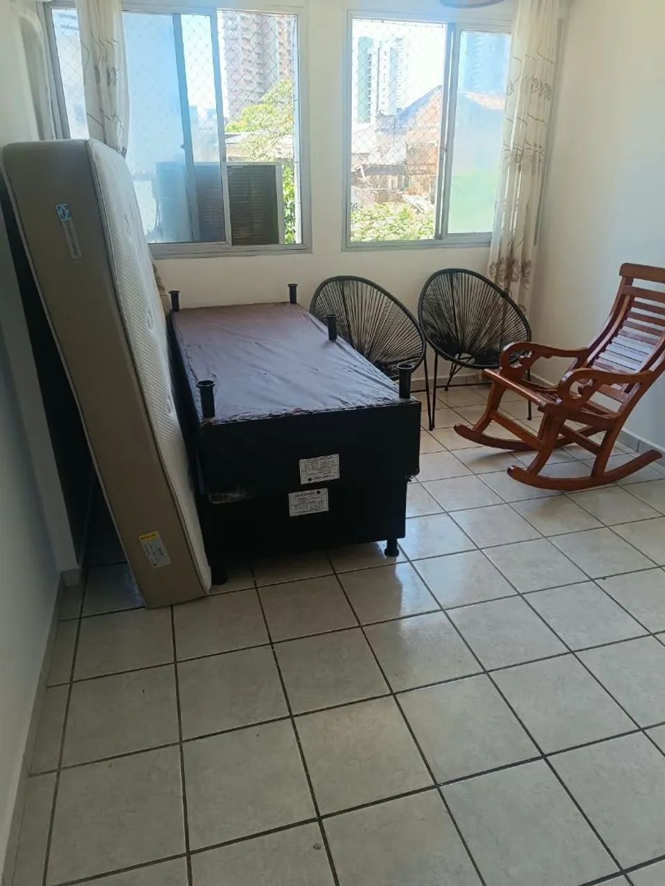 Vende-se 2 cadeiras Acapulco de fibra - Foto 2