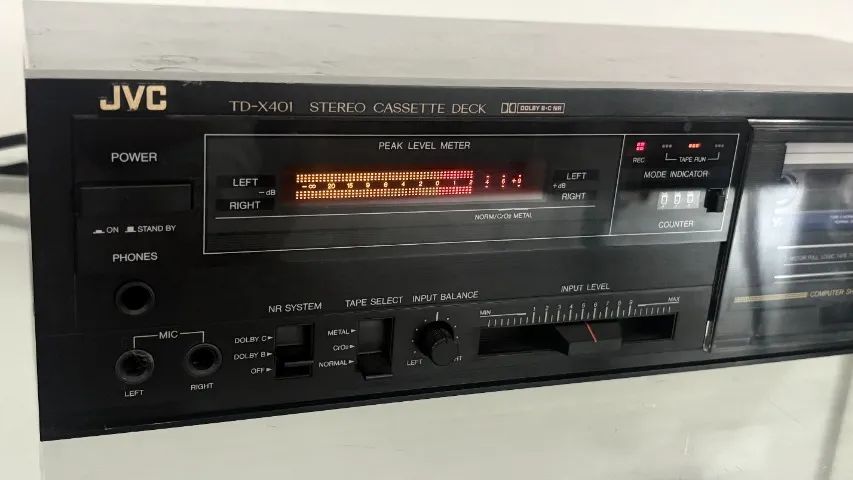 Tape deck JVC TD-X401 (três motores)