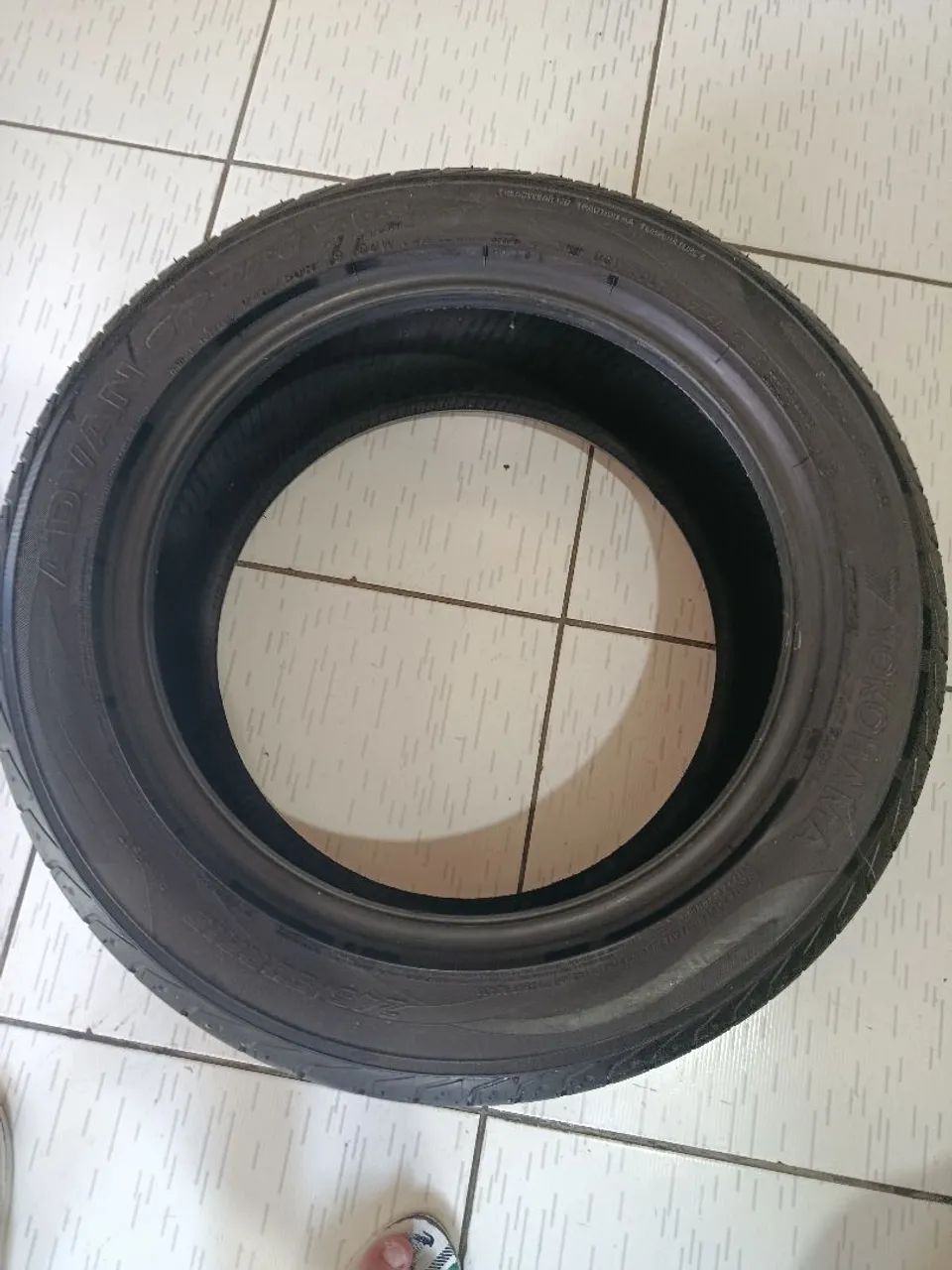 PNEU YOKOHAMA 245/50 R18 RUN FLAT  - Foto 2