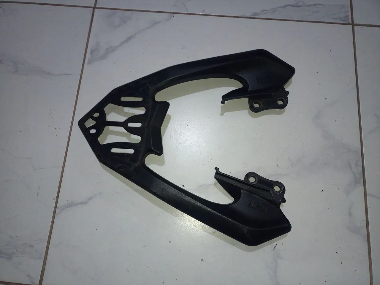 Suporte de Baú para CB Twister  - Foto 2