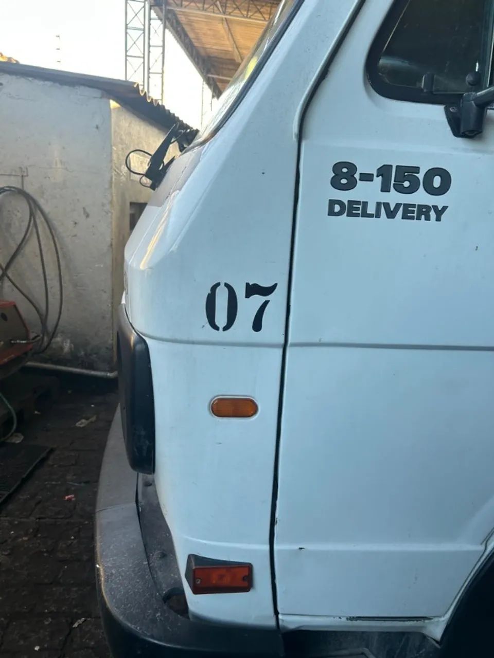 8.150E DELIVERY BAÚ C/ PORTA LATERAL - Foto 3
